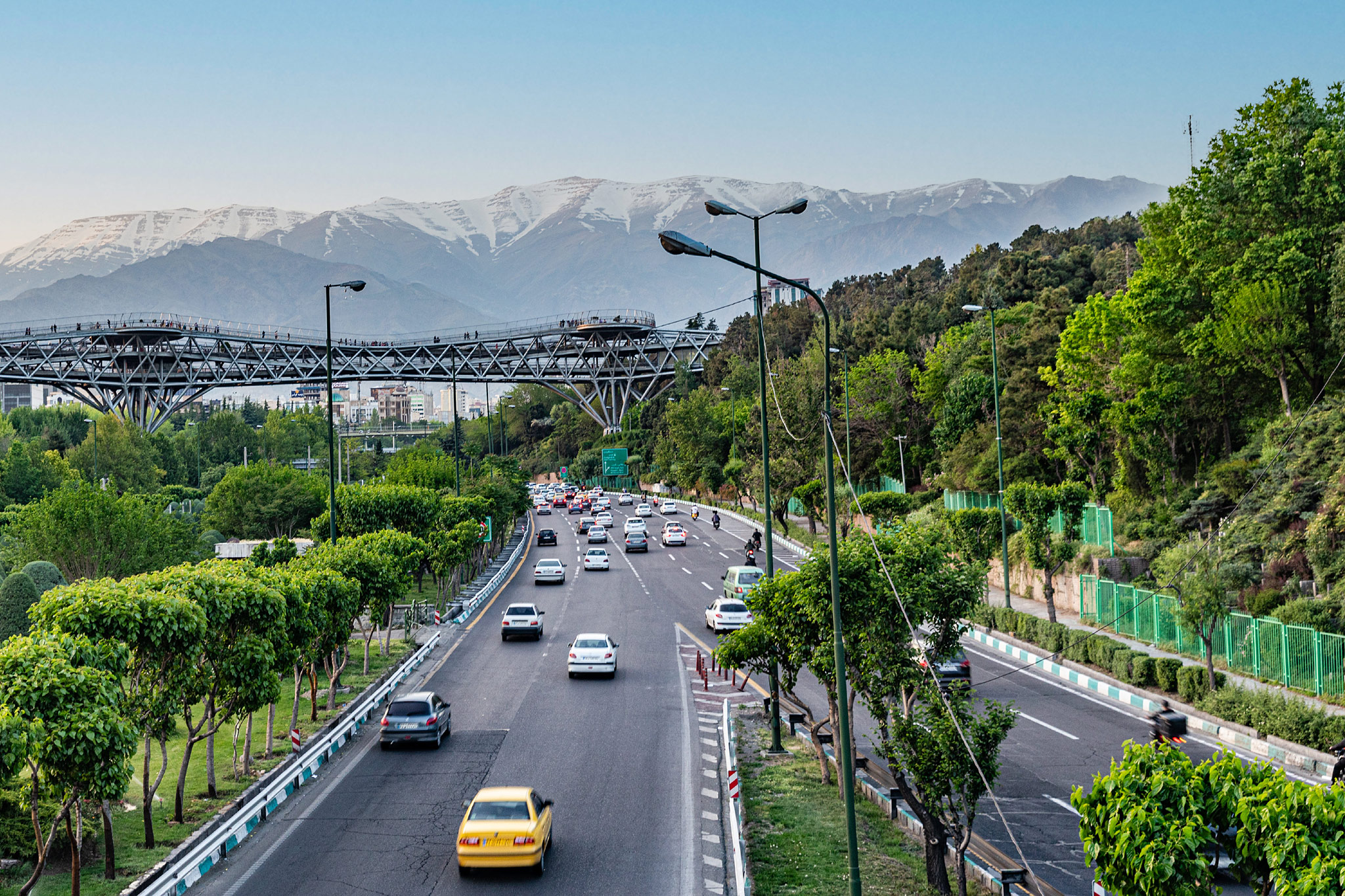 Tabiat Bridge, Tehran